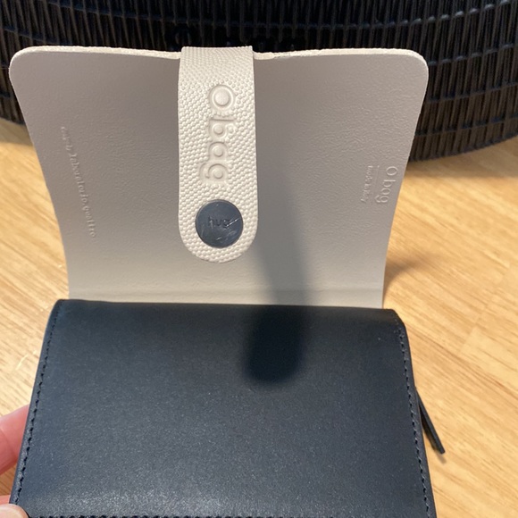 NWOT O bag Black and Tan Wallet - Picture 4 of 5